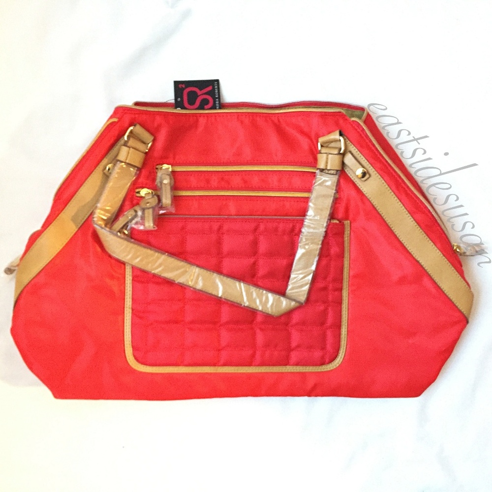 NWT Sondra Roberts SR2 squared WEEKEND BAG HP🎉